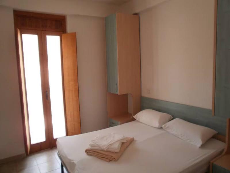 Residence Baia Del Gallo image