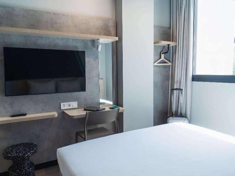 Ibis Budget Madrid Albasanz image