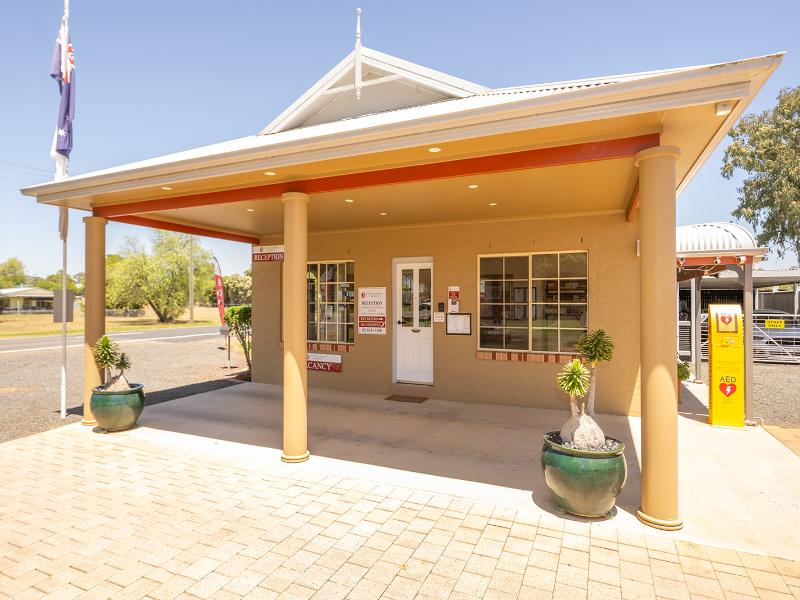 Country Gardens Motor Inn, Cowra