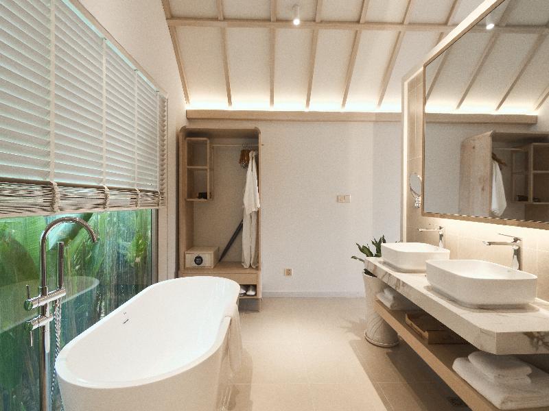 Carabeach Retreat image