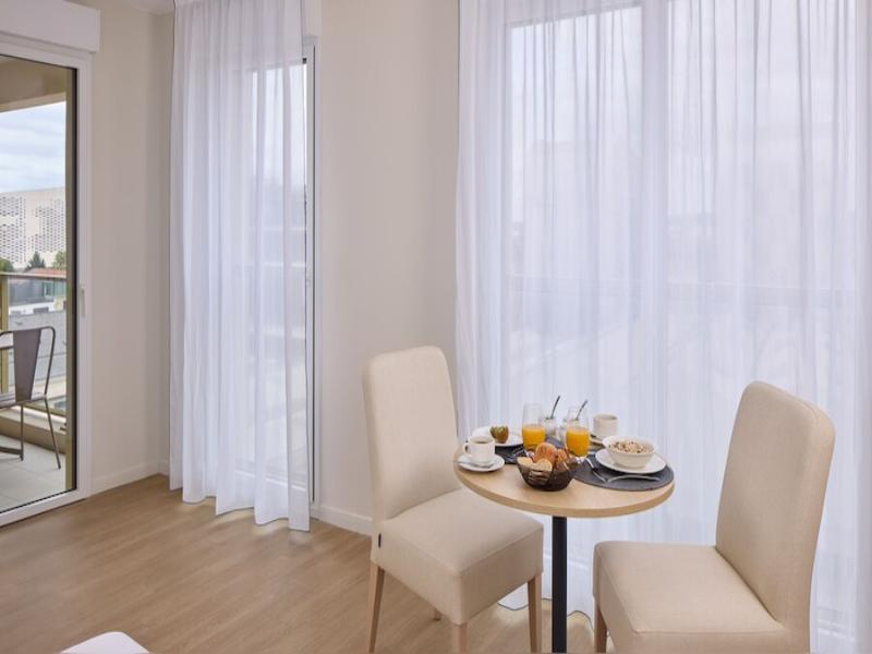 Quality Aparthotel Bordeaux Saint-Jean image