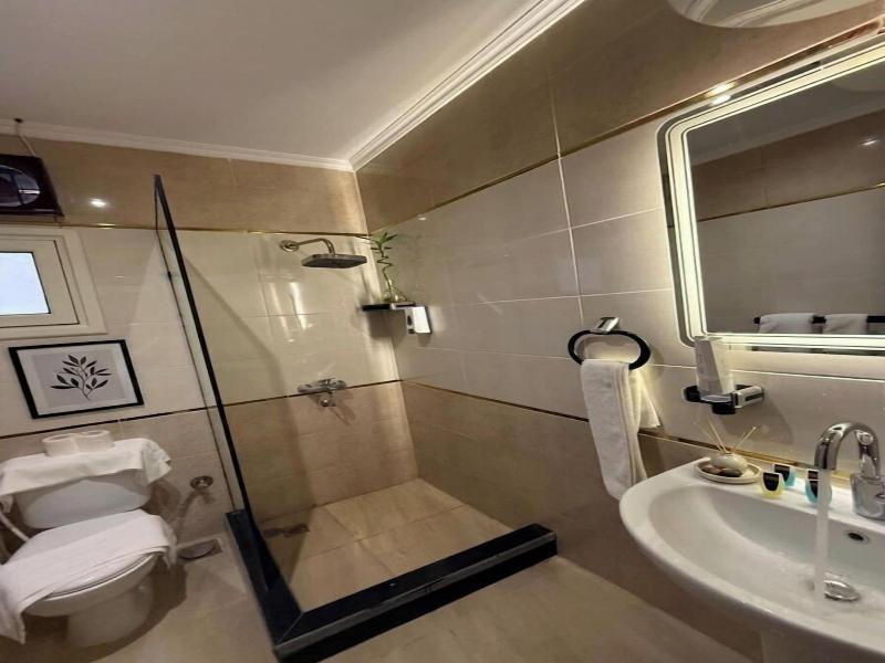 Foola Pyramids Inn Hotel image