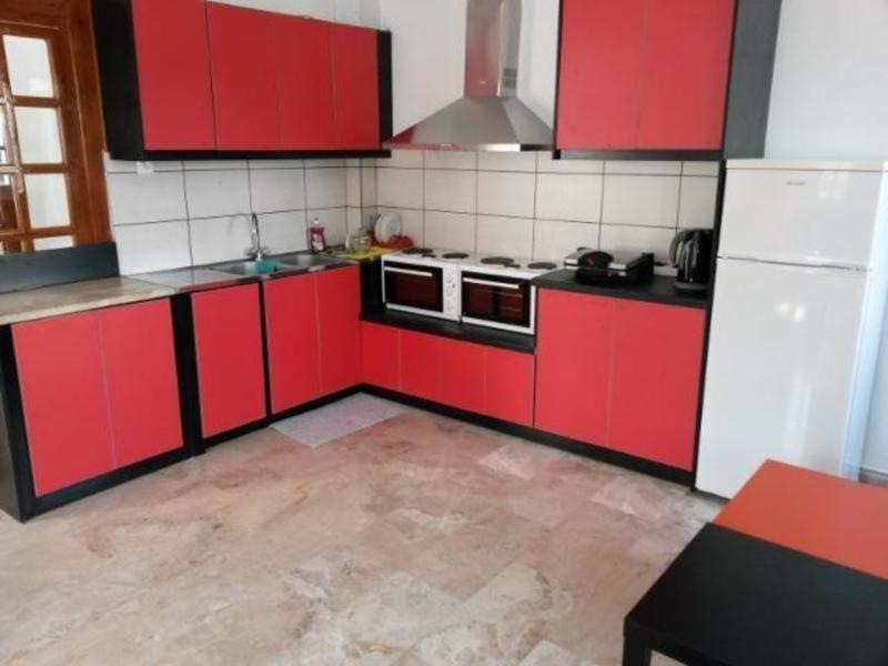Fira Backpackers Place image