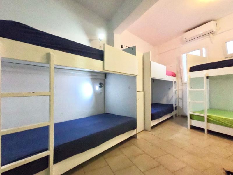 Fira Backpackers Place image