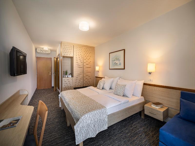 Valamar Sanfior Hotel & Casa image