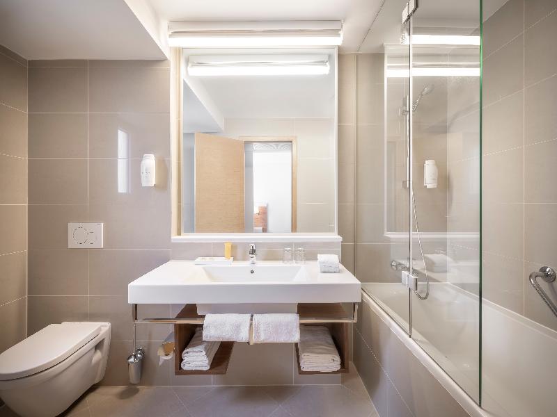Valamar Sanfior Hotel & Casa image