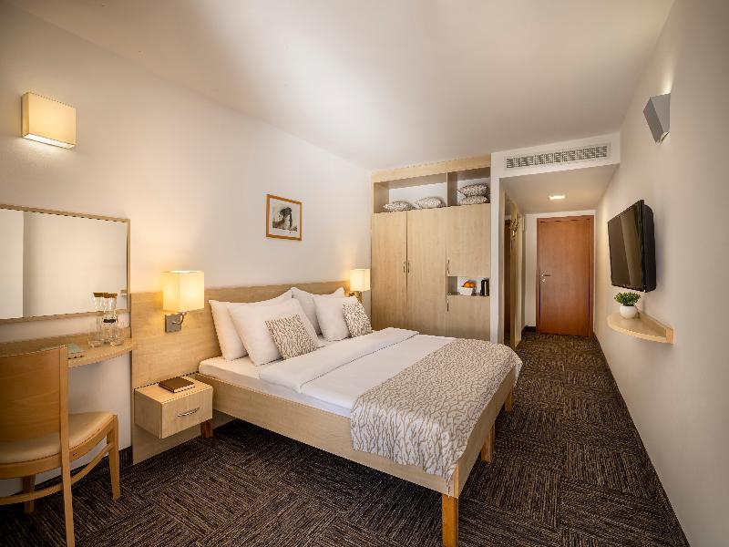 Valamar Sanfior Hotel & Casa image