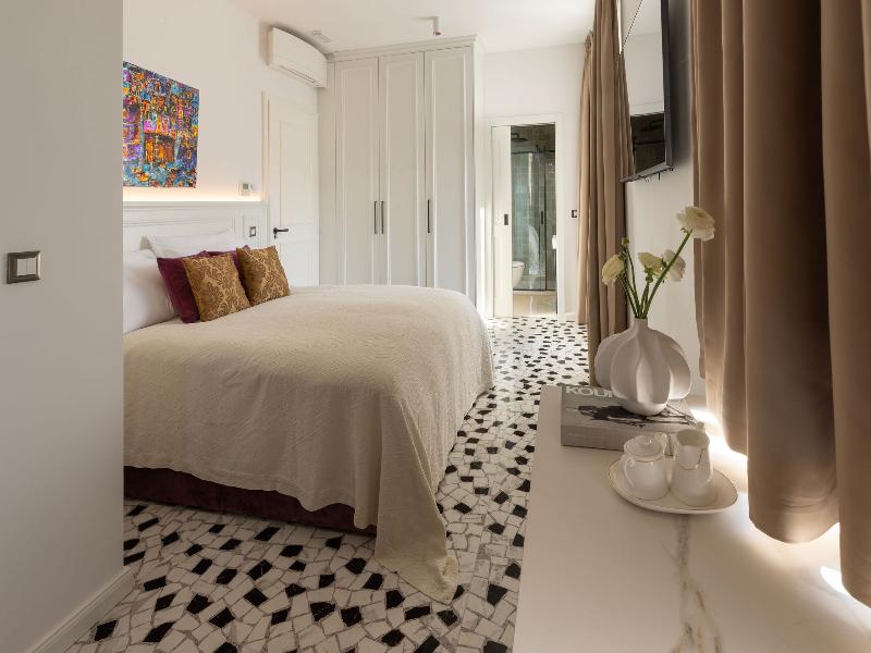 Heritage Hotel Lucia image