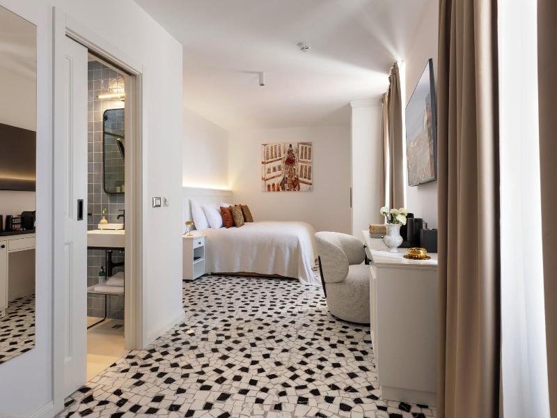 Heritage Hotel Lucia image
