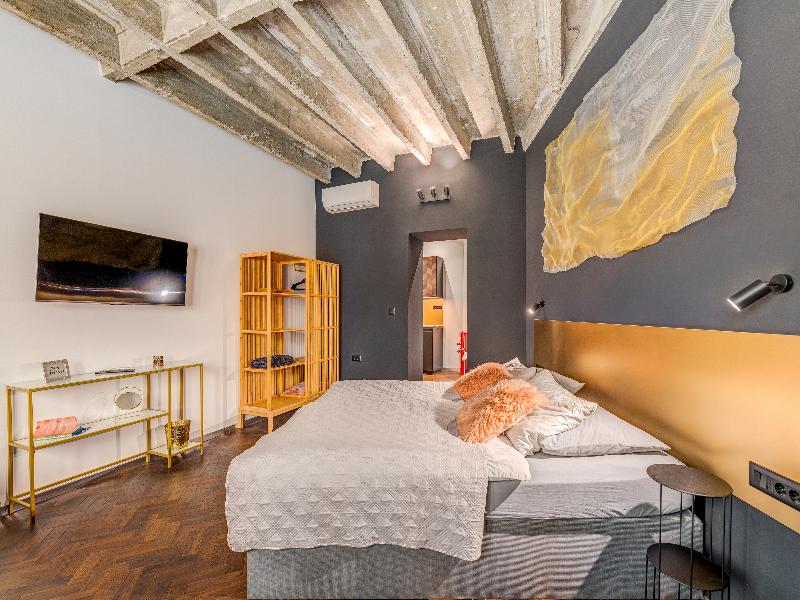 Booza69 Luxury Rooms image