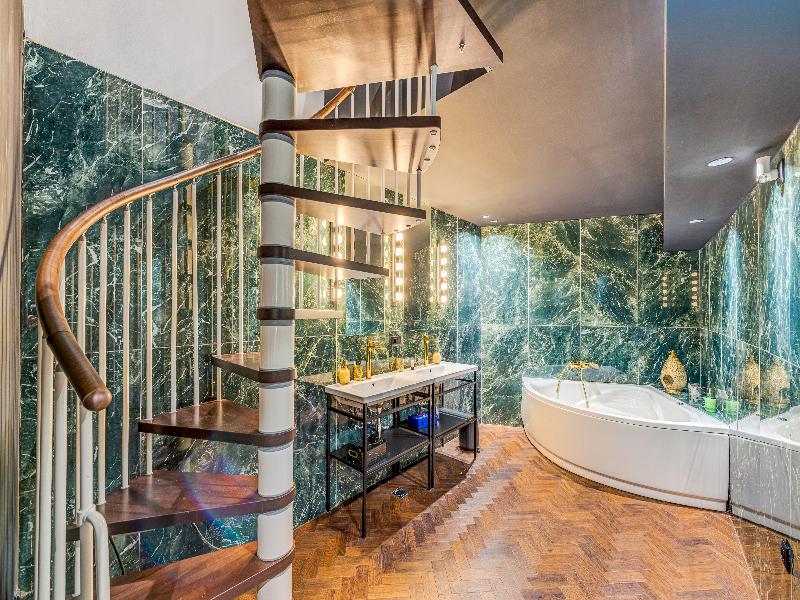 Booza69 Luxury Rooms image
