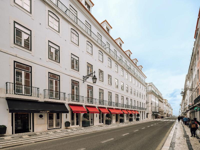 Mythic Sana Downtown Suites image
