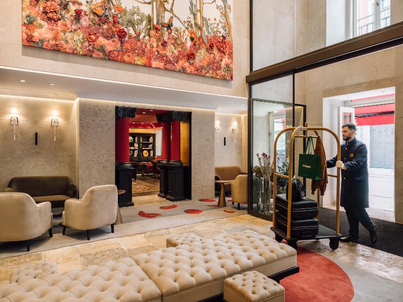 Mythic Sana Downtown Suites image