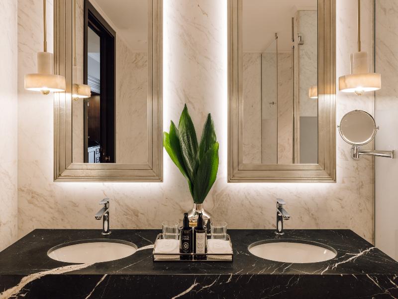 Mythic Sana Downtown Suites image