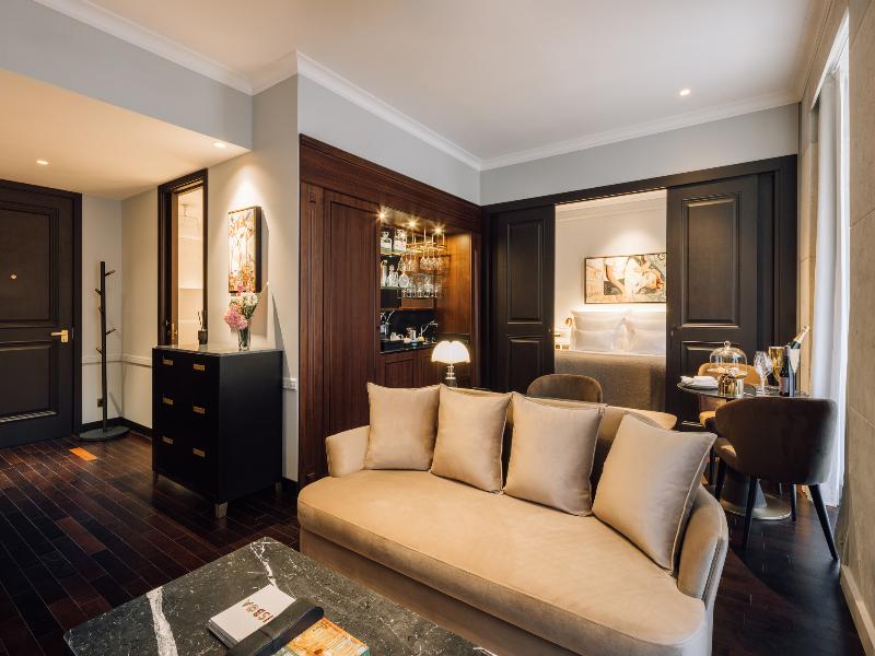Mythic Sana Downtown Suites image