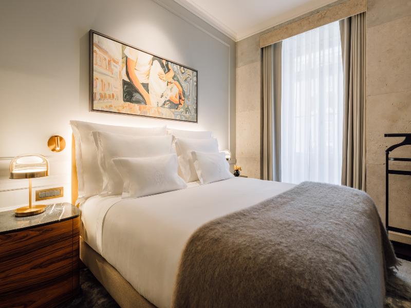 Mythic Sana Downtown Suites image