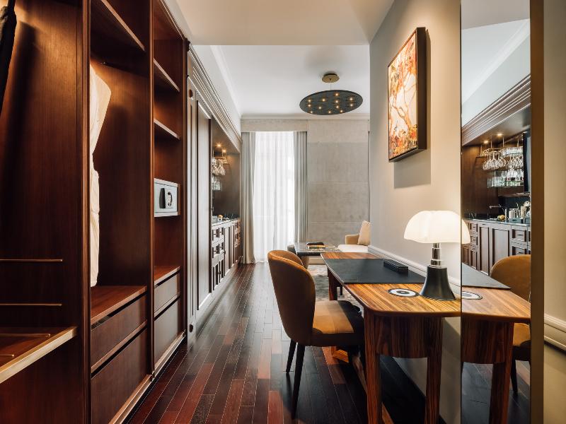 Mythic Sana Downtown Suites image