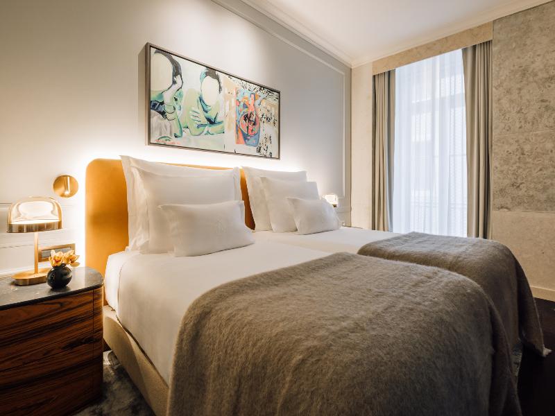 Mythic Sana Downtown Suites image