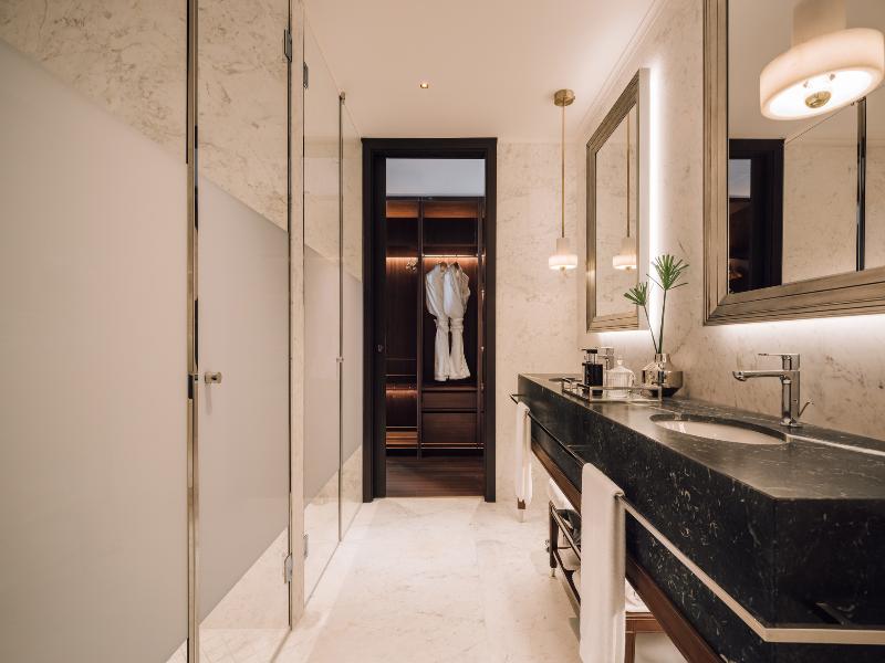 Mythic Sana Downtown Suites image