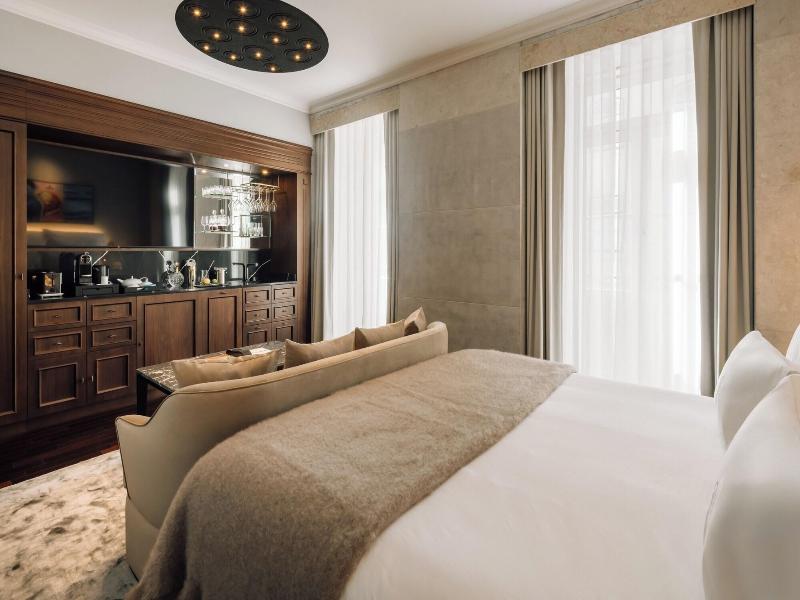 Mythic Sana Downtown Suites image