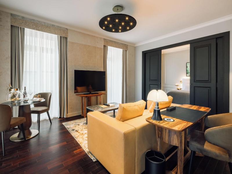 Mythic Sana Downtown Suites image