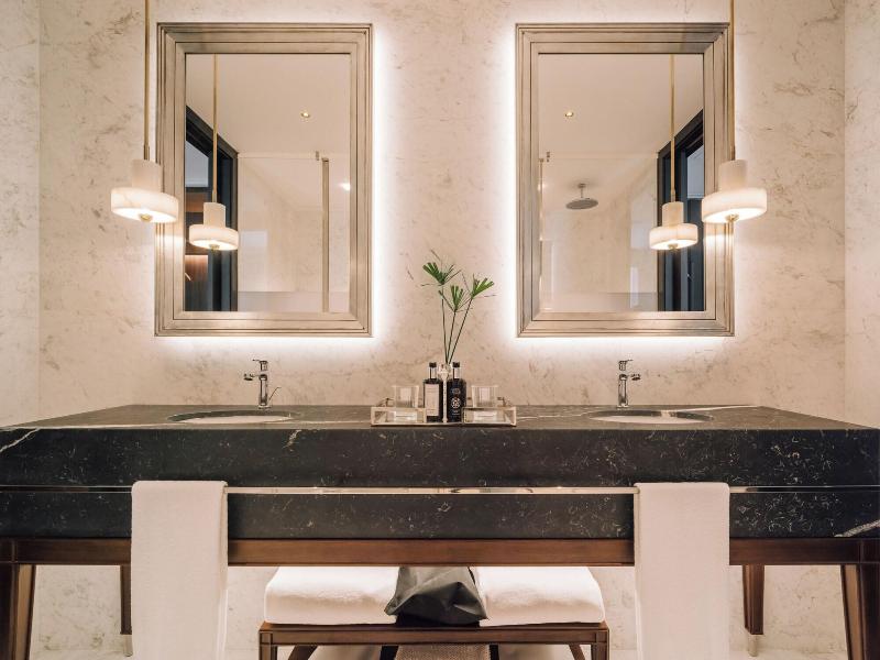Mythic Sana Downtown Suites image