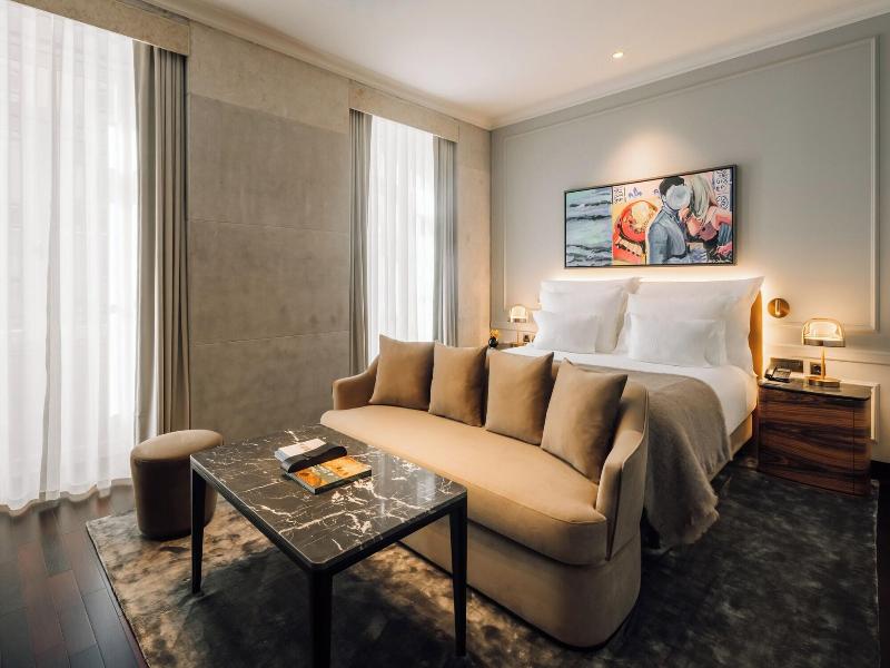 Mythic Sana Downtown Suites image
