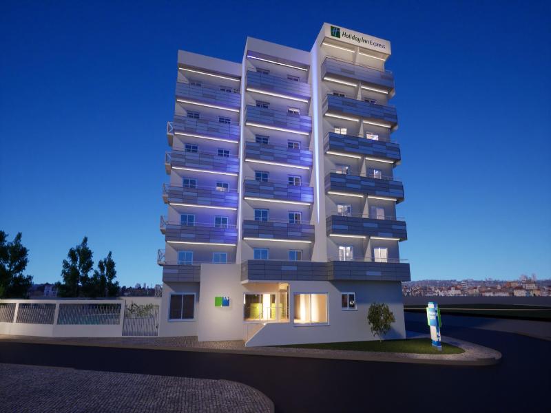 Holiday Inn Express & Suites Portimao by IHG image