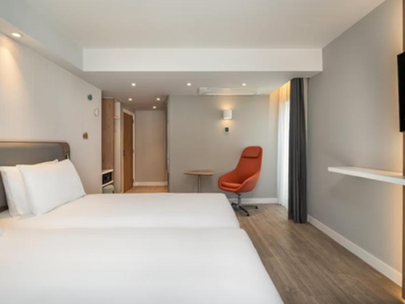 Holiday Inn Express & Suites Portimao by IHG image