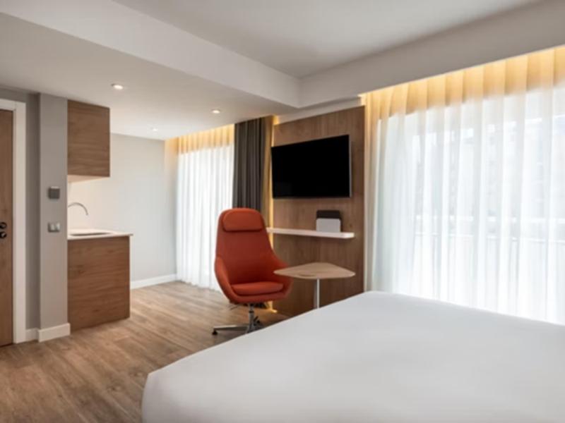 Holiday Inn Express & Suites Portimao by IHG image