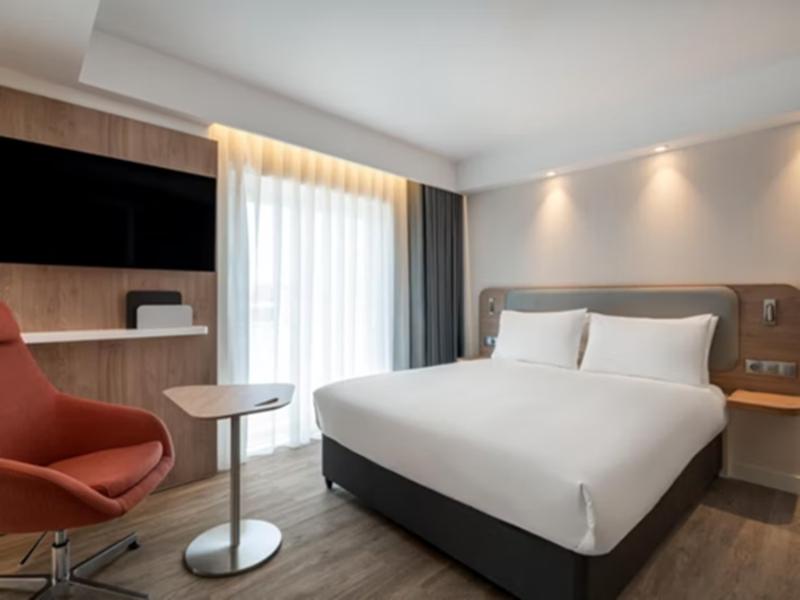 Holiday Inn Express & Suites Portimao by IHG image