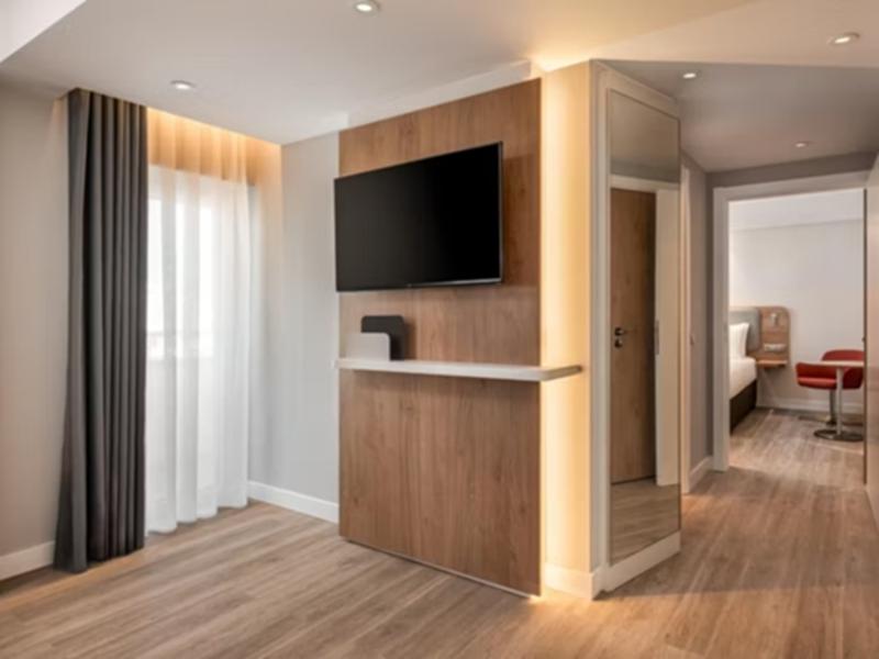 Holiday Inn Express & Suites Portimao by IHG image