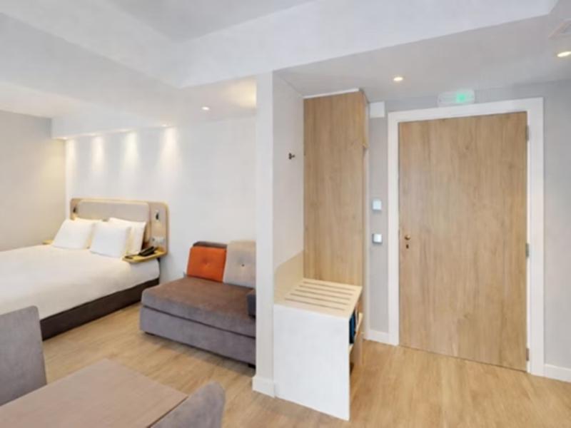Holiday Inn Express & Suites Portimao by IHG image
