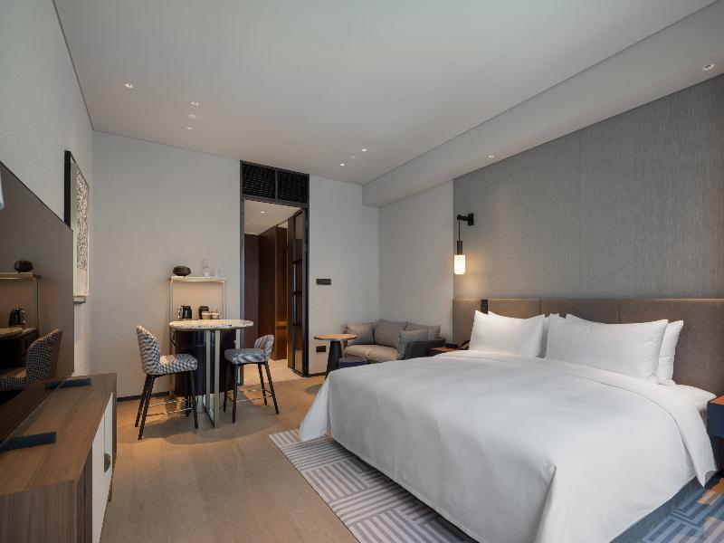 New World Guangzhou Hotel image