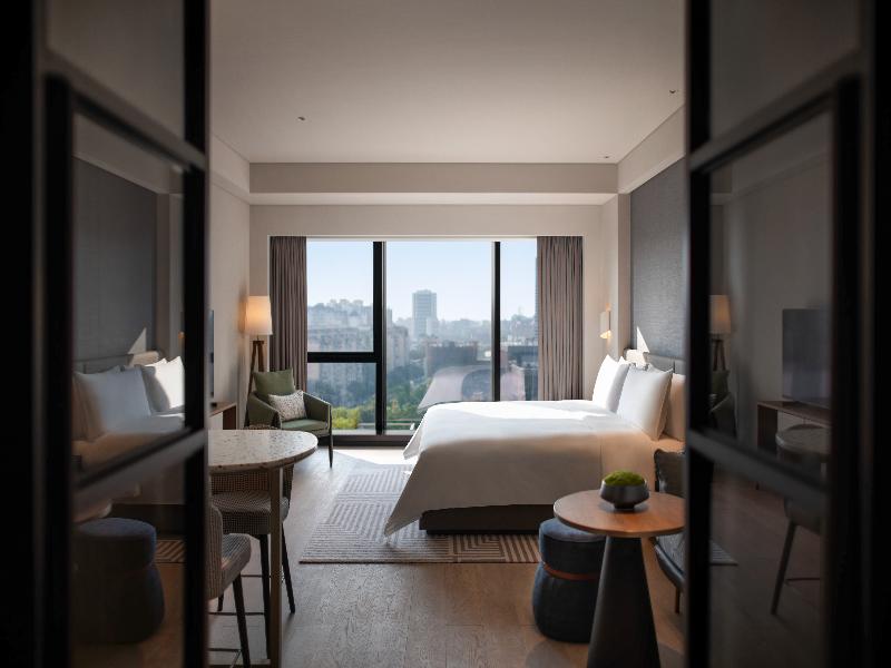 New World Guangzhou Hotel image