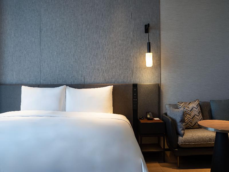 New World Guangzhou Hotel image