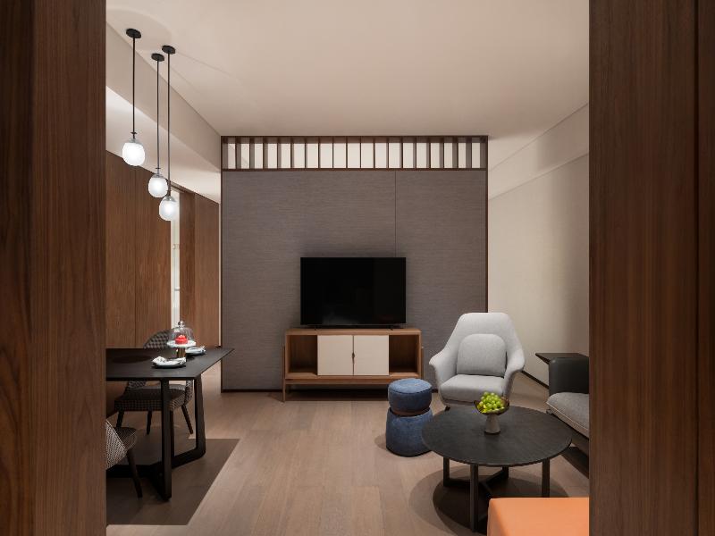New World Guangzhou Hotel image