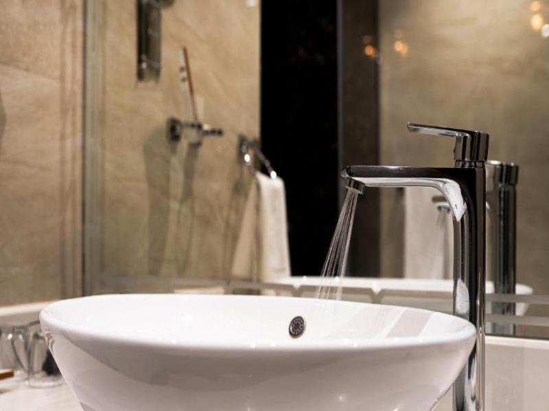 Ayan Hotel & Suites image