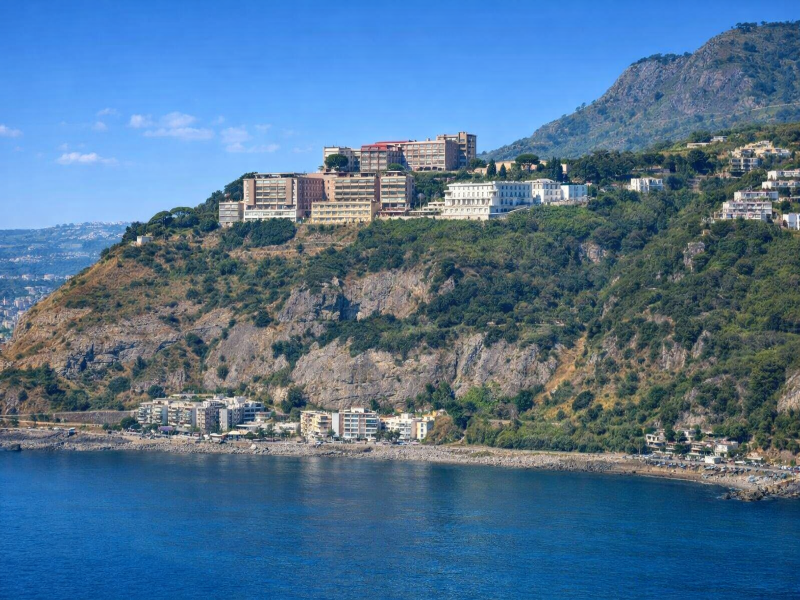 Hotiday Pozzuoli image