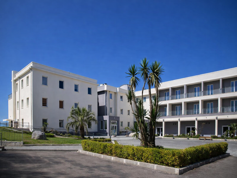 Hotiday Pozzuoli image