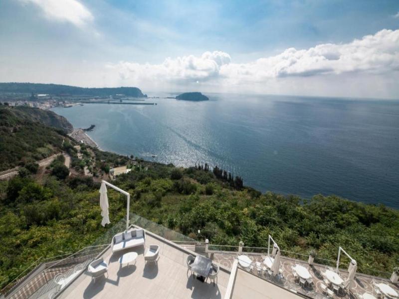 Hotiday Pozzuoli image