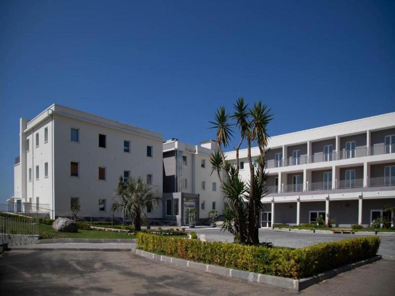 Hotiday Pozzuoli image