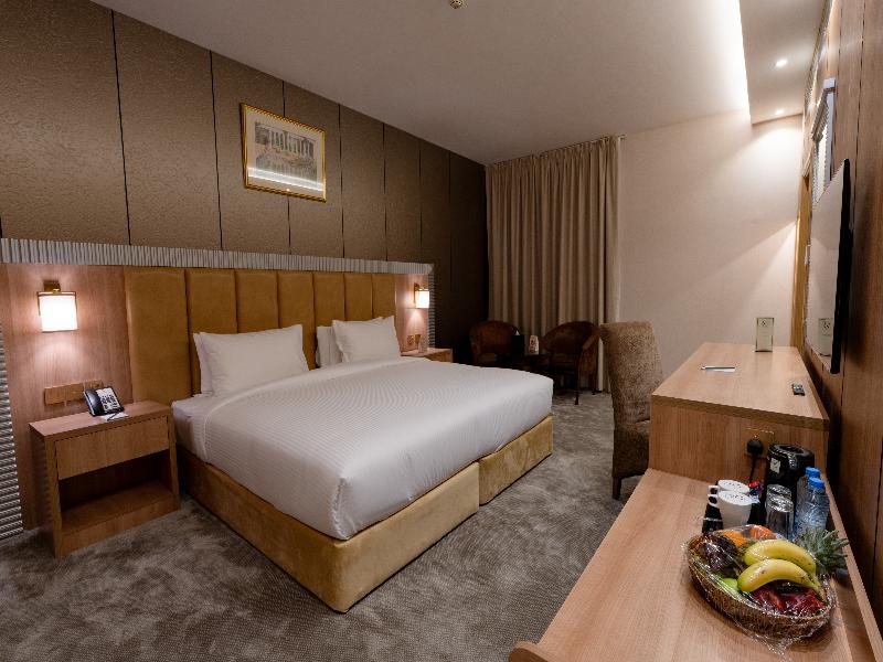 The Luxe Grand Hotel image