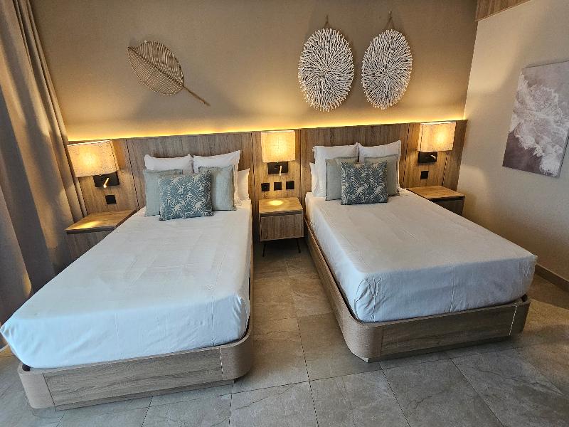 Serenade Caribe Club Family Beach Resort image