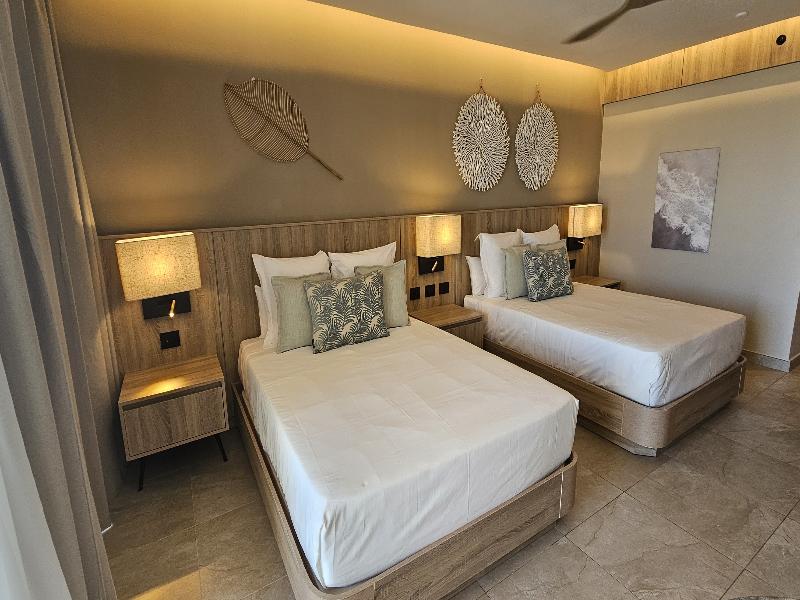Serenade Caribe Club Family Beach Resort image