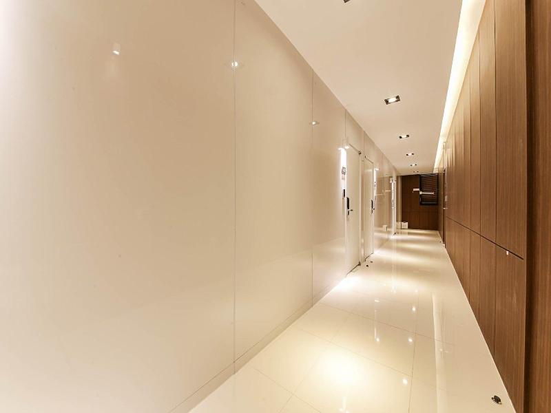 May Hotel image