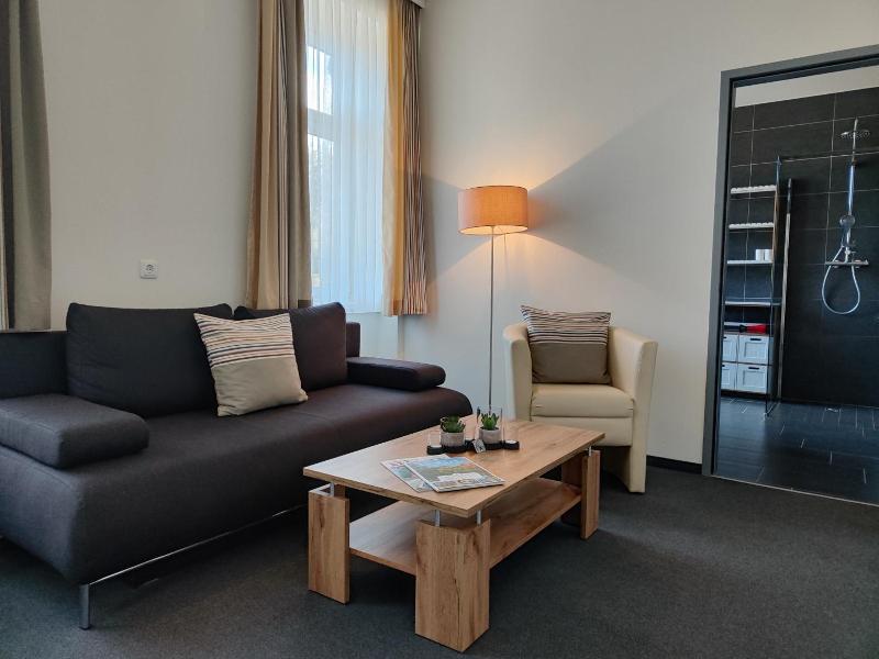 Gã¤stehaus Karl August image