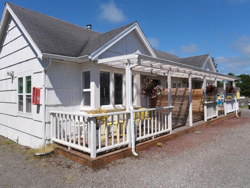 Boardwalk Cottages image