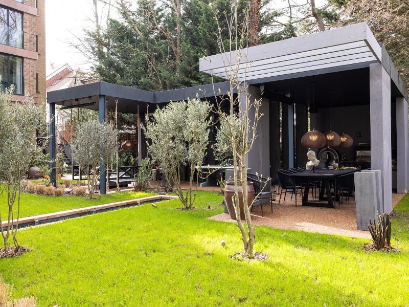 The Brondesbury image