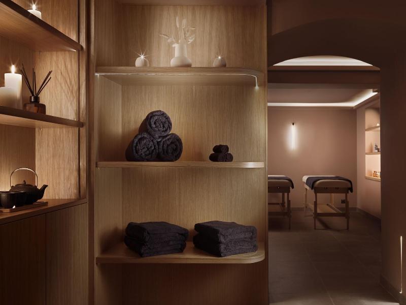 Monument Hotel image